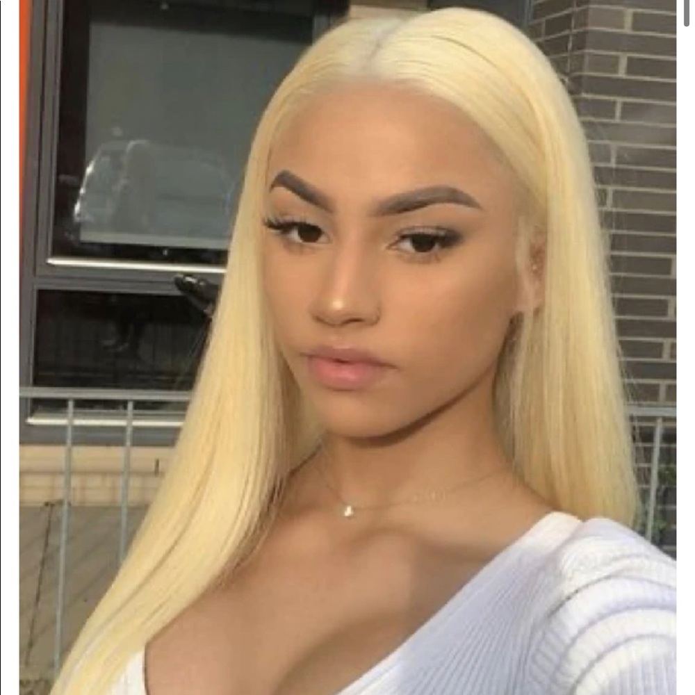 - 18inch HUMAN HAIR Blonde lace  wig